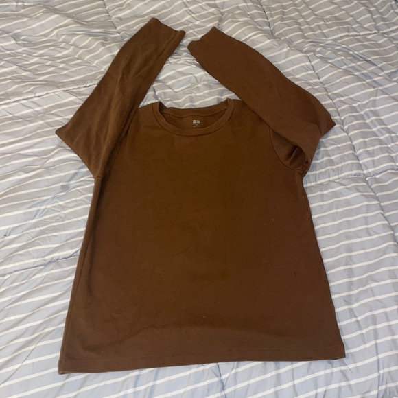 Uniqlo Tops - UniQlo Longsleeve